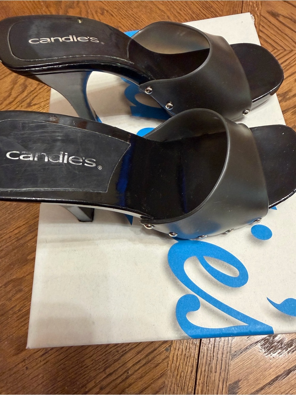 Candie's Black Studded Platform Mule Heels - Picture 9 of 10